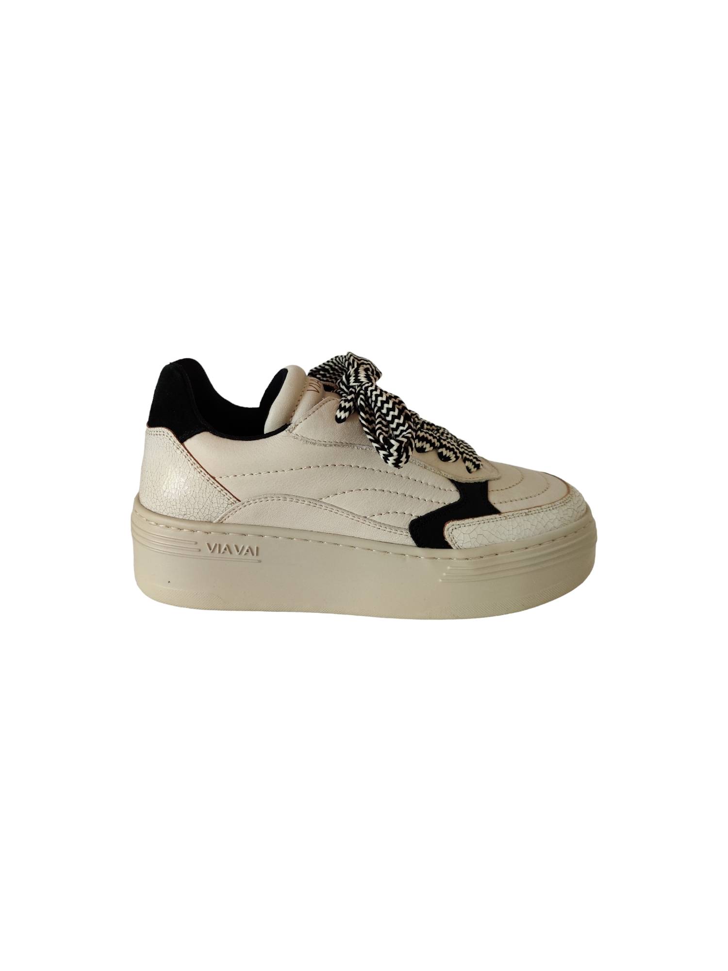 VIA VAI 62103  ISA beige sneaker - www.claessensschoenen.nl