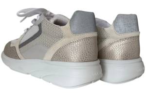 VIA VAI VIC CELIA 62044-06-1219 beige sneaker - www.claessensschoenen.nl